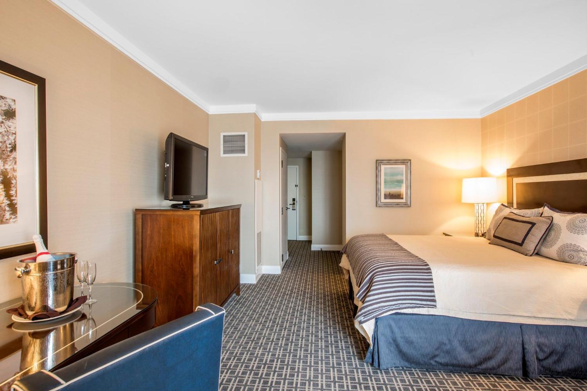 Premier King Room