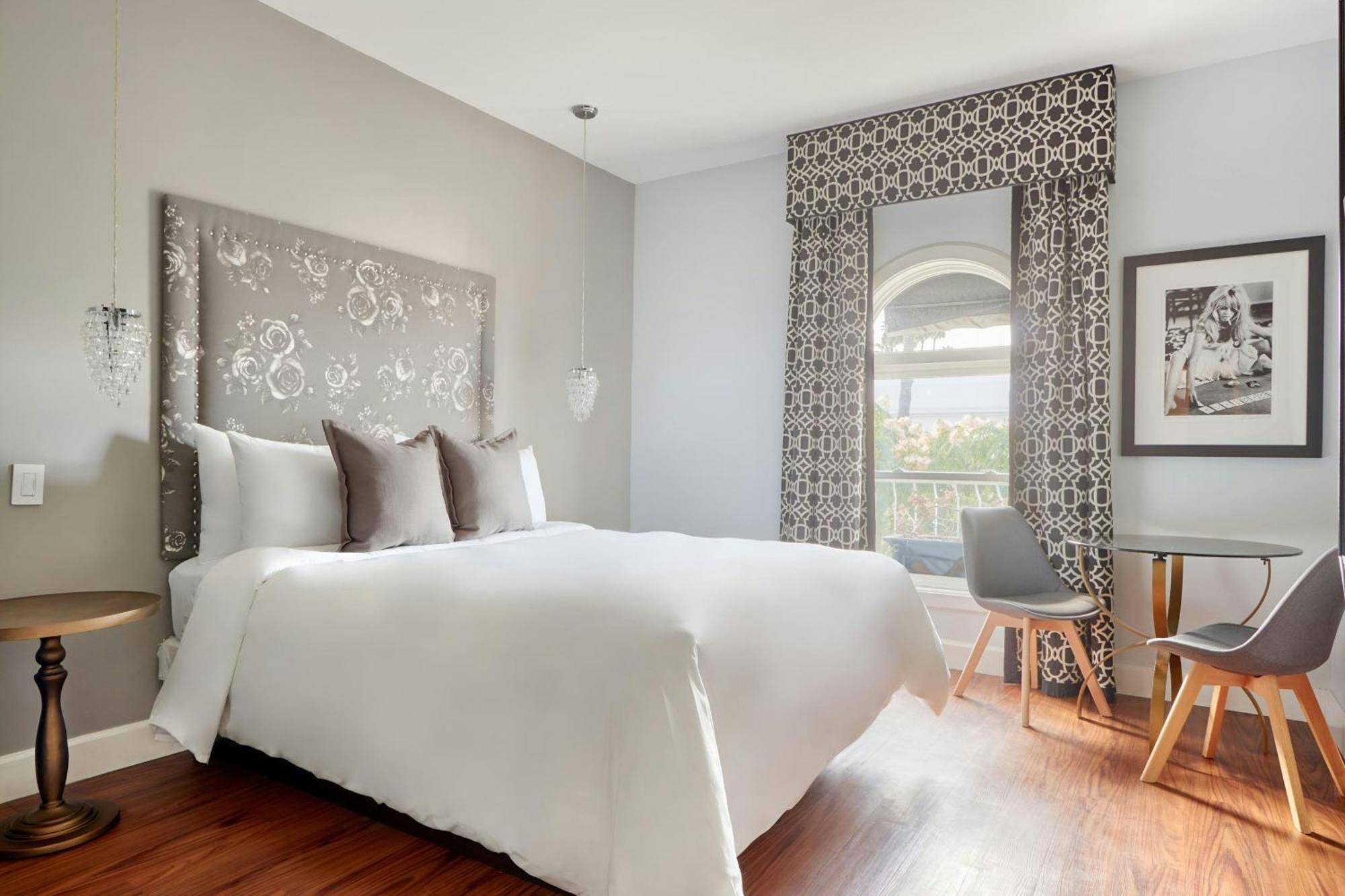 Superior Queen Room,1666638081:JPEG