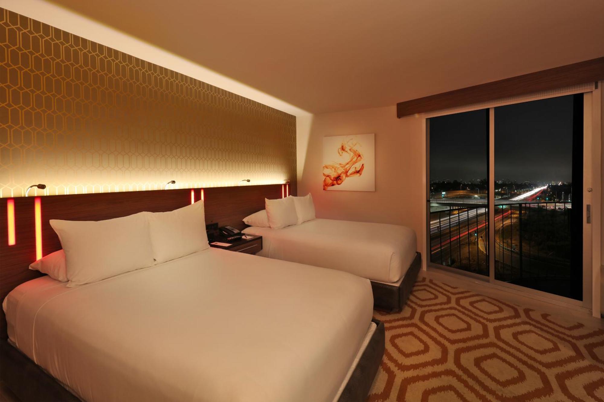 West Coast Double Room No Resort Fee,704015464:JPEG